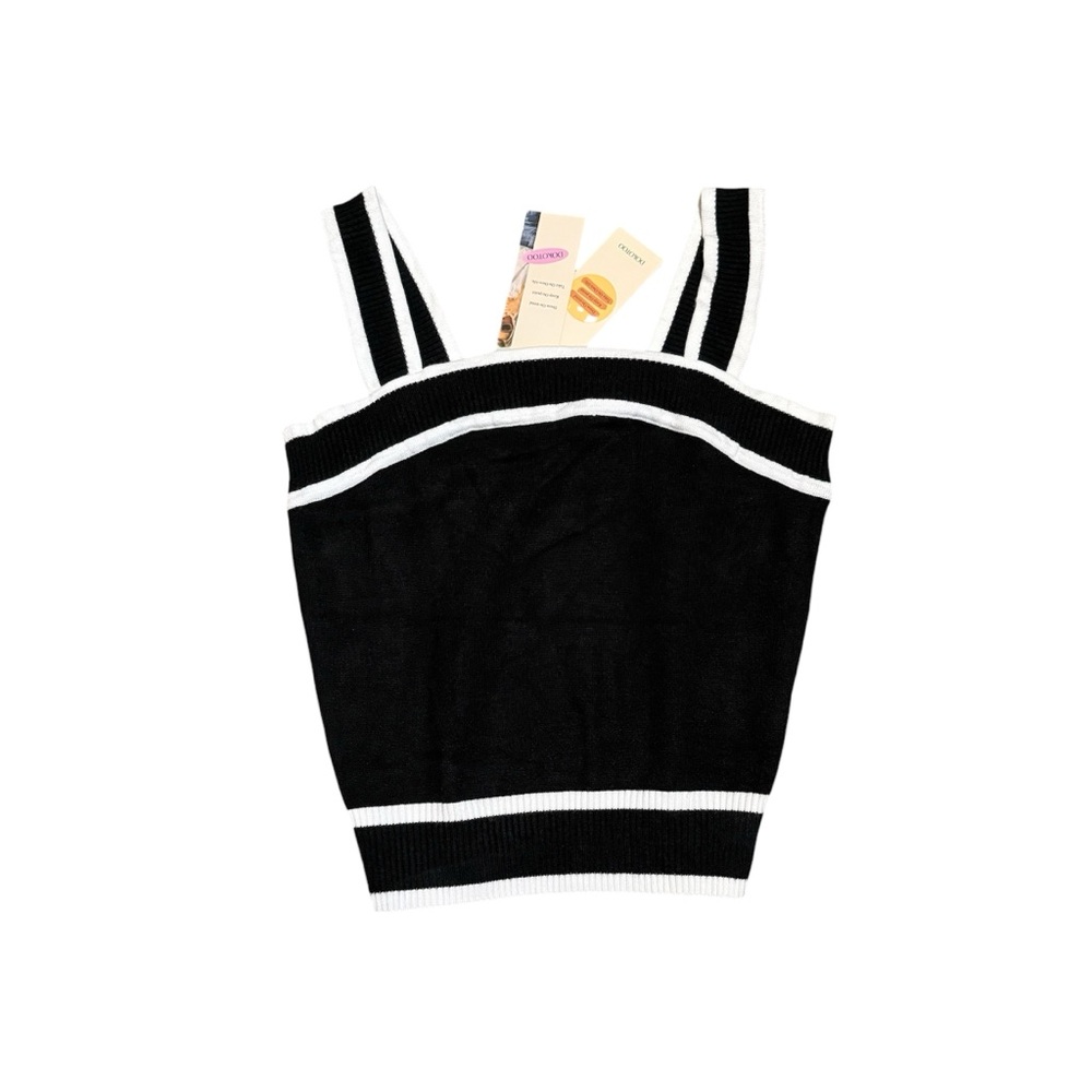 NWTs! Black and white accent knit tank top